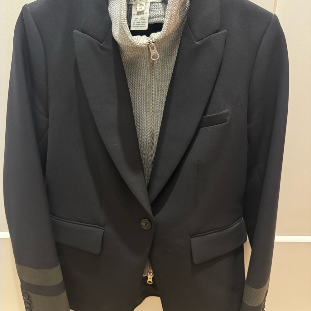 Veronica Beard Navy Dickey Blazer with Gray zip in Dickey